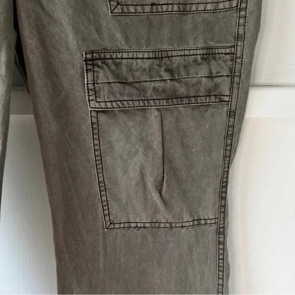 Free People The Thing Is Low-Rise Utility Cargo Pants - Picture 8 of 16